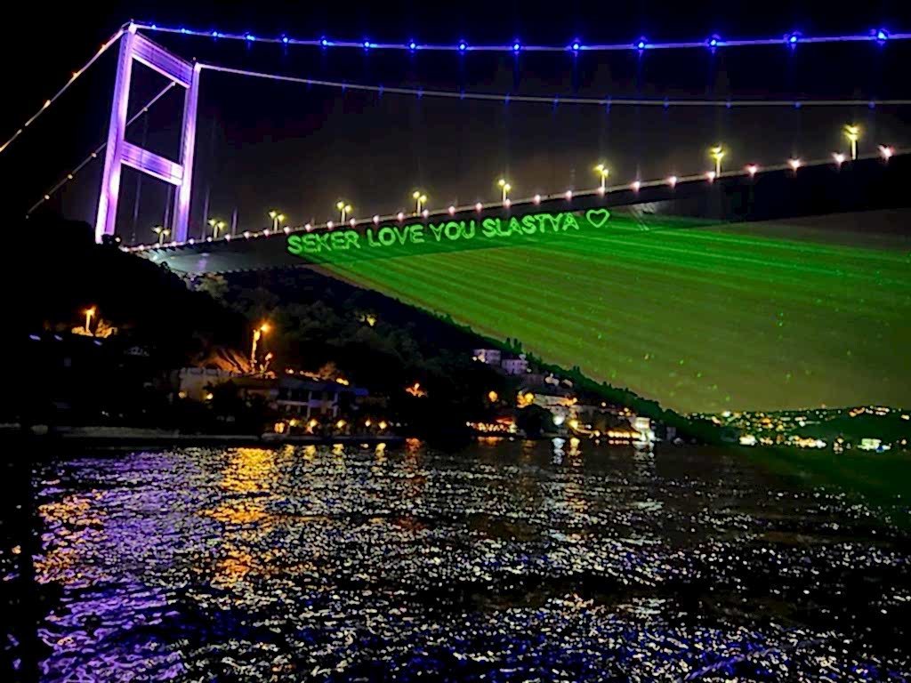 Yatta Lazerli Evlilik Teklifi